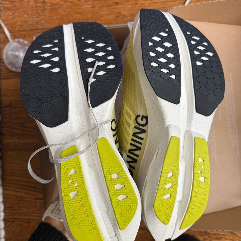 Brand New On Cloudboom Striking Yellow Running Shoes - Picture 2 of 7